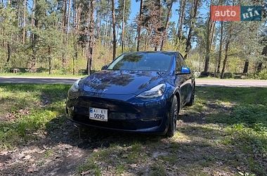 Tesla Model Y  2020