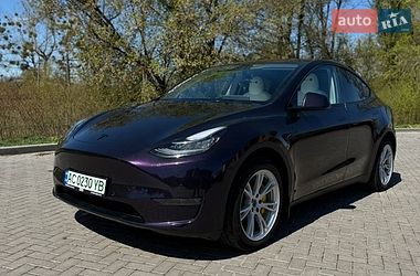 Tesla Model Y  2021