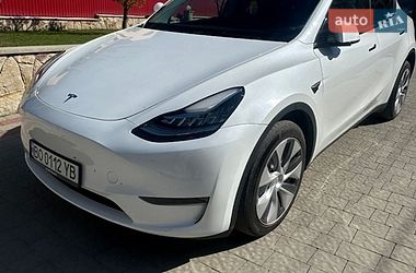 Tesla Model Y  2023