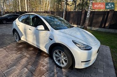 Tesla Model Y  2021