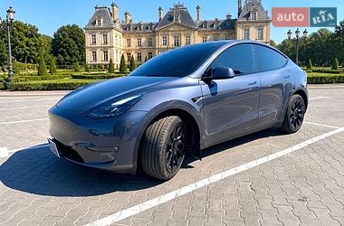 Tesla Model Y  2023
