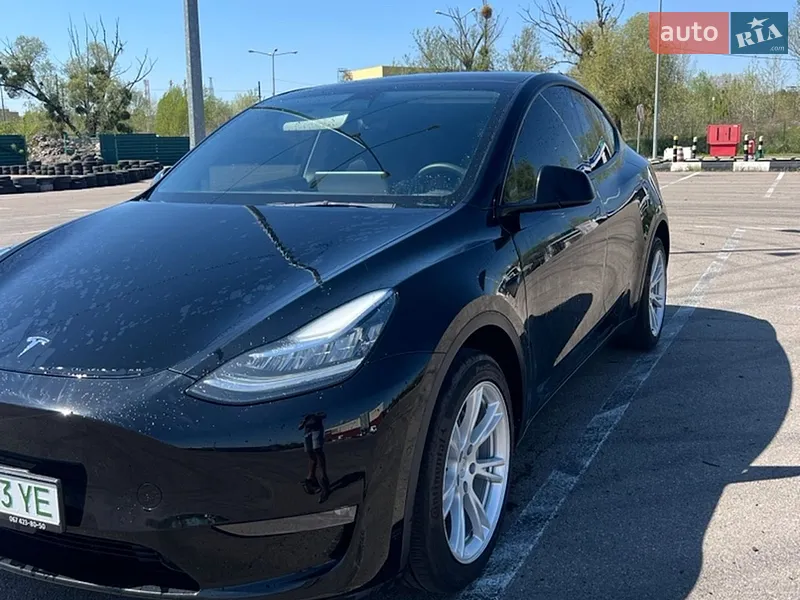 Tesla Model Y 2021