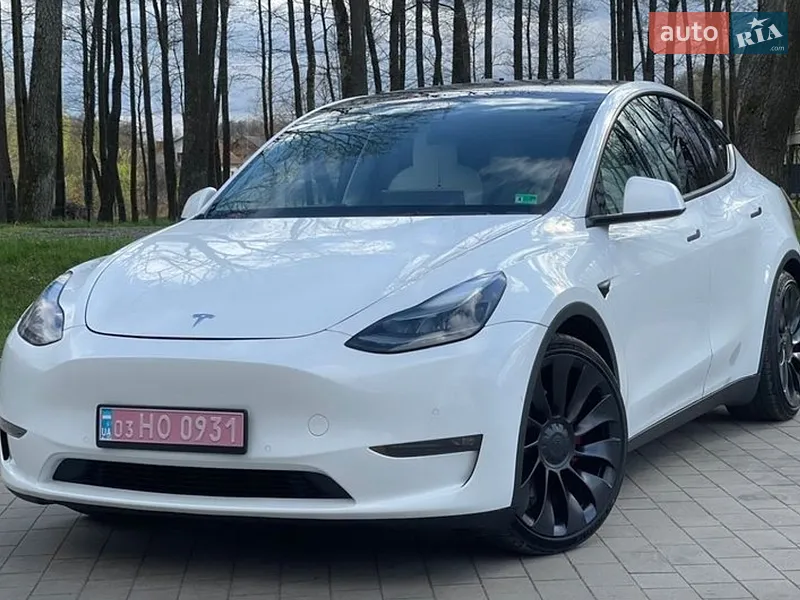 Tesla Model Y 2021