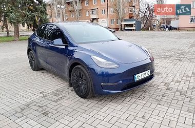 Tesla Model Y  2023