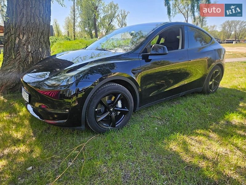 Tesla Model Y 2024 Tesla Model Y 2024