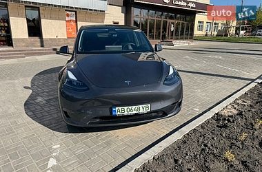 Tesla Model Y  2023