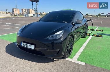 Tesla Model Y  2023