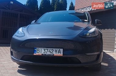 Tesla Model Y  2023