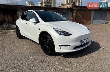 Tesla Model Y  2021