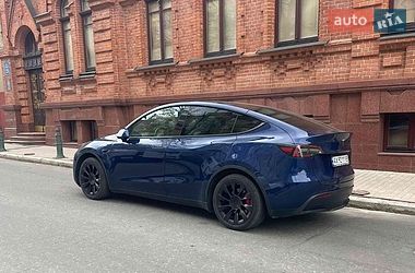 Tesla Model Y  2021