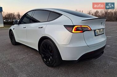 Tesla Model Y  2021