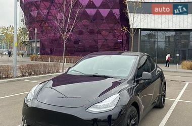 Tesla Model Y  2021
