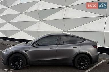 Tesla Model Y  2021