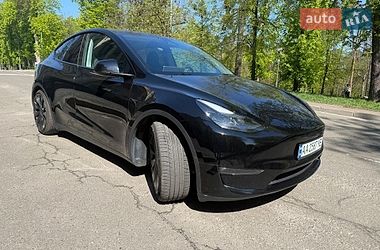 Tesla Model Y  2023