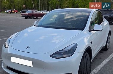 Tesla Model Y  2023