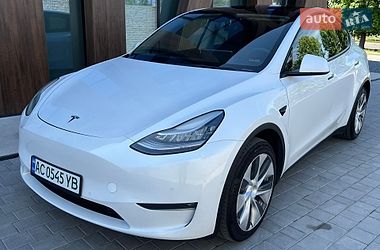 Tesla Model Y  2021