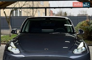 Tesla Model Y  2023