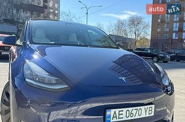 Tesla Model Y  2020