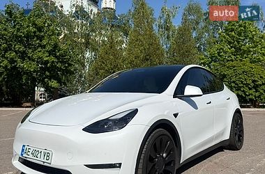 Tesla Model Y  2022