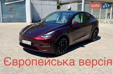 Tesla Model Y  2023