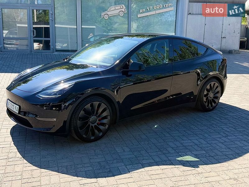 Внедорожник / Кроссовер Tesla Model Y 2024 в Днепре