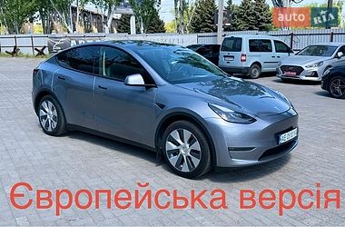 Tesla Model Y  2023