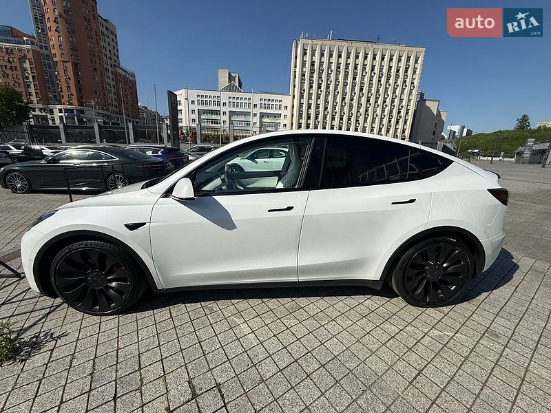 Tesla Model Y 2022 Tesla Model Y 2022