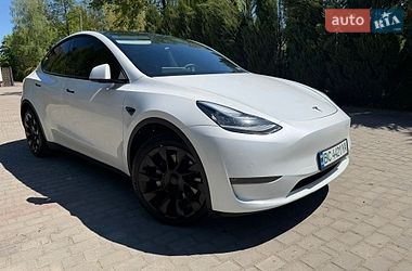 Tesla Model Y  2022