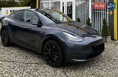 Tesla Model Y  2020