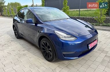 Tesla Model Y  2021