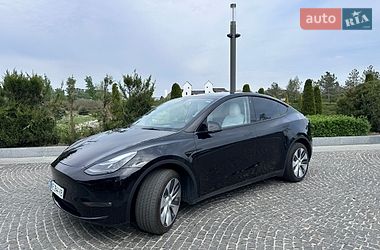 Tesla Model Y  2022