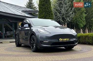 Tesla Model Y  2021