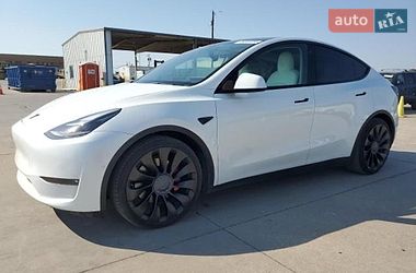 Tesla Model Y  2020
