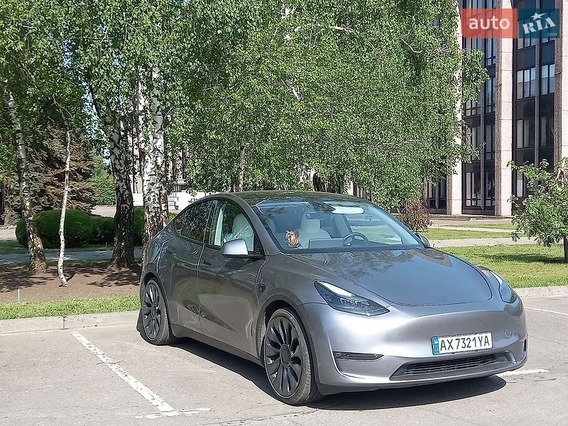 Tesla Model Y 2024 Tesla Model Y 2024