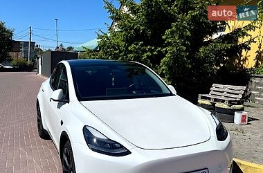 Tesla Model Y  2022