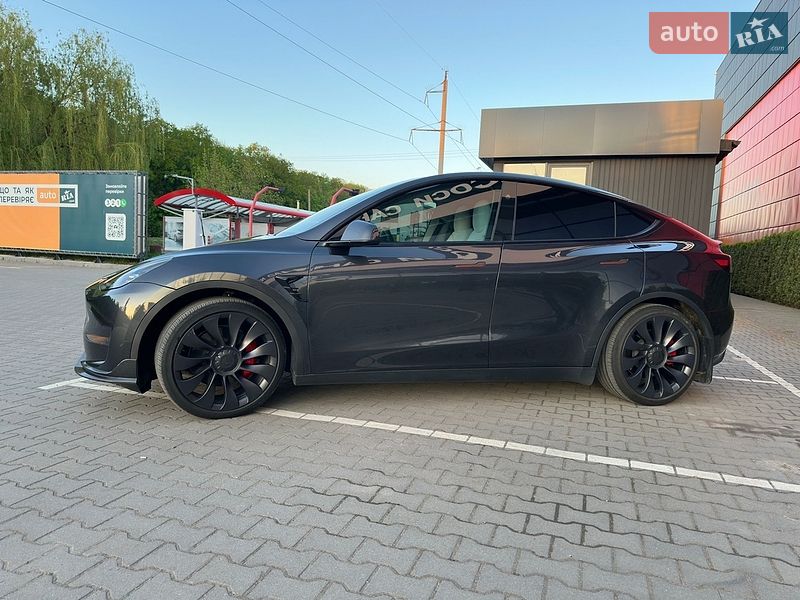 Внедорожник / Кроссовер Tesla Model Y 2024 в Виннице фото 2 Внедорожник / Кроссовер Tesla Model Y 2024 в Виннице