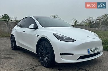Tesla Model Y  2022