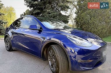 Tesla Model Y  2021