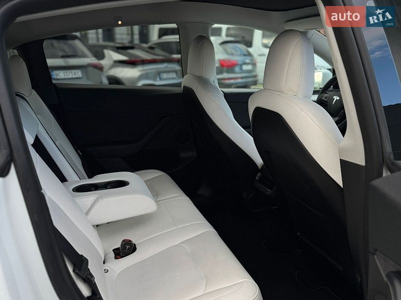 Внедорожник / Кроссовер Tesla Model Y 2022 в Самборе