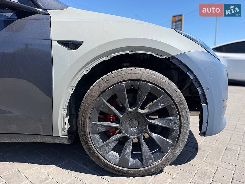 Внедорожник / Кроссовер Tesla Model Y 2020 в Луцке