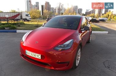 Tesla Model Y  2022
