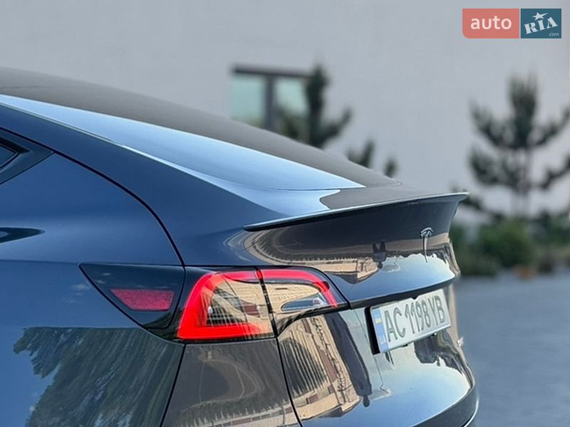 Внедорожник / Кроссовер Tesla Model Y 2022 в Луцке