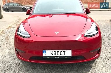 Tesla Model Y 2023