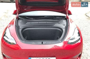 Позашляховик / Кросовер Tesla Model Y 2023 в Львові фото 4 Позашляховик / Кросовер Tesla Model Y 2023 в Львові