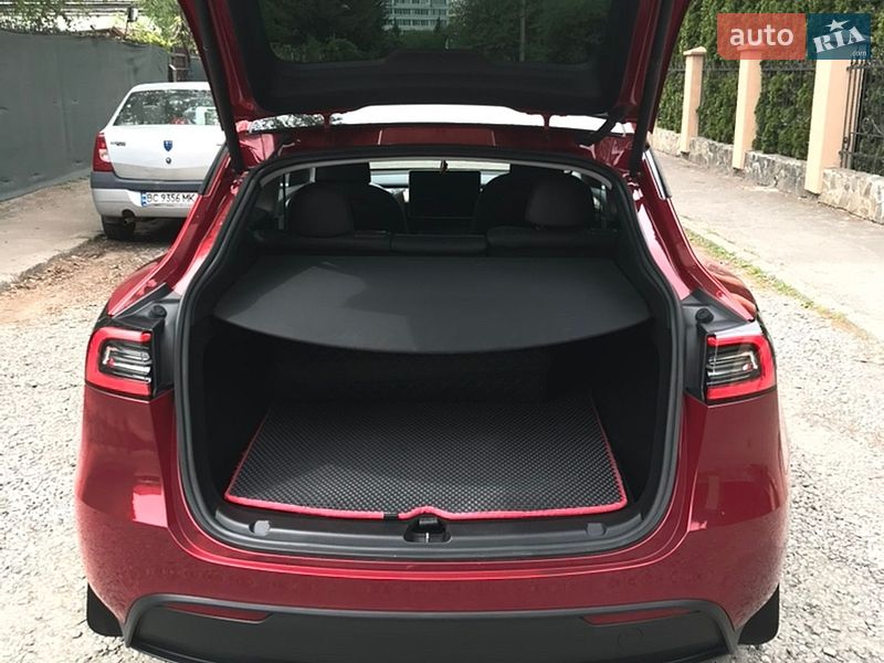 Позашляховик / Кросовер Tesla Model Y 2023 в Львові фото 8 Позашляховик / Кросовер Tesla Model Y 2023 в Львові
