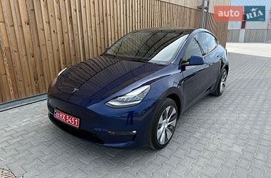 Tesla Model Y  2023