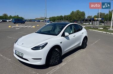 Tesla Model Y  2022