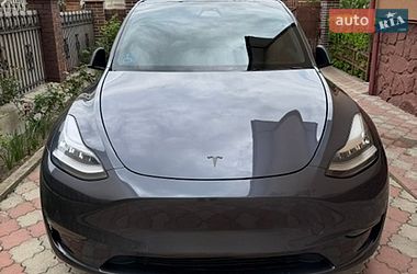 Tesla Model Y  2021