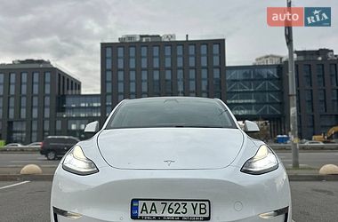 Tesla Model Y  2021