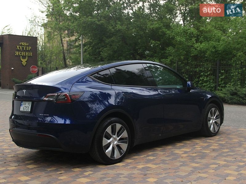 Внедорожник / Кроссовер Tesla Model Y 2022 в Киеве